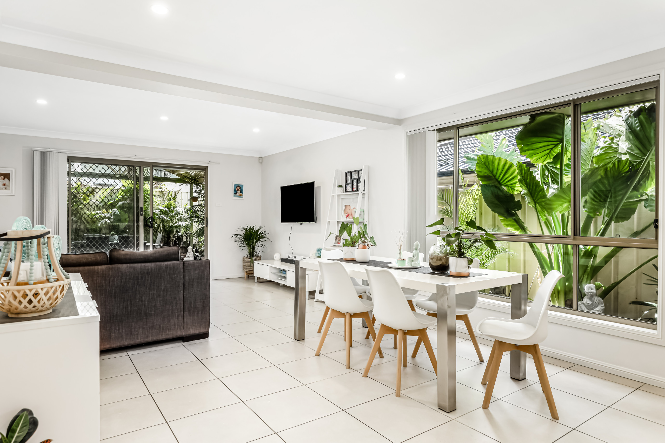 4 Swoffer Avenue, Middleton Grange - Thumbnail 3