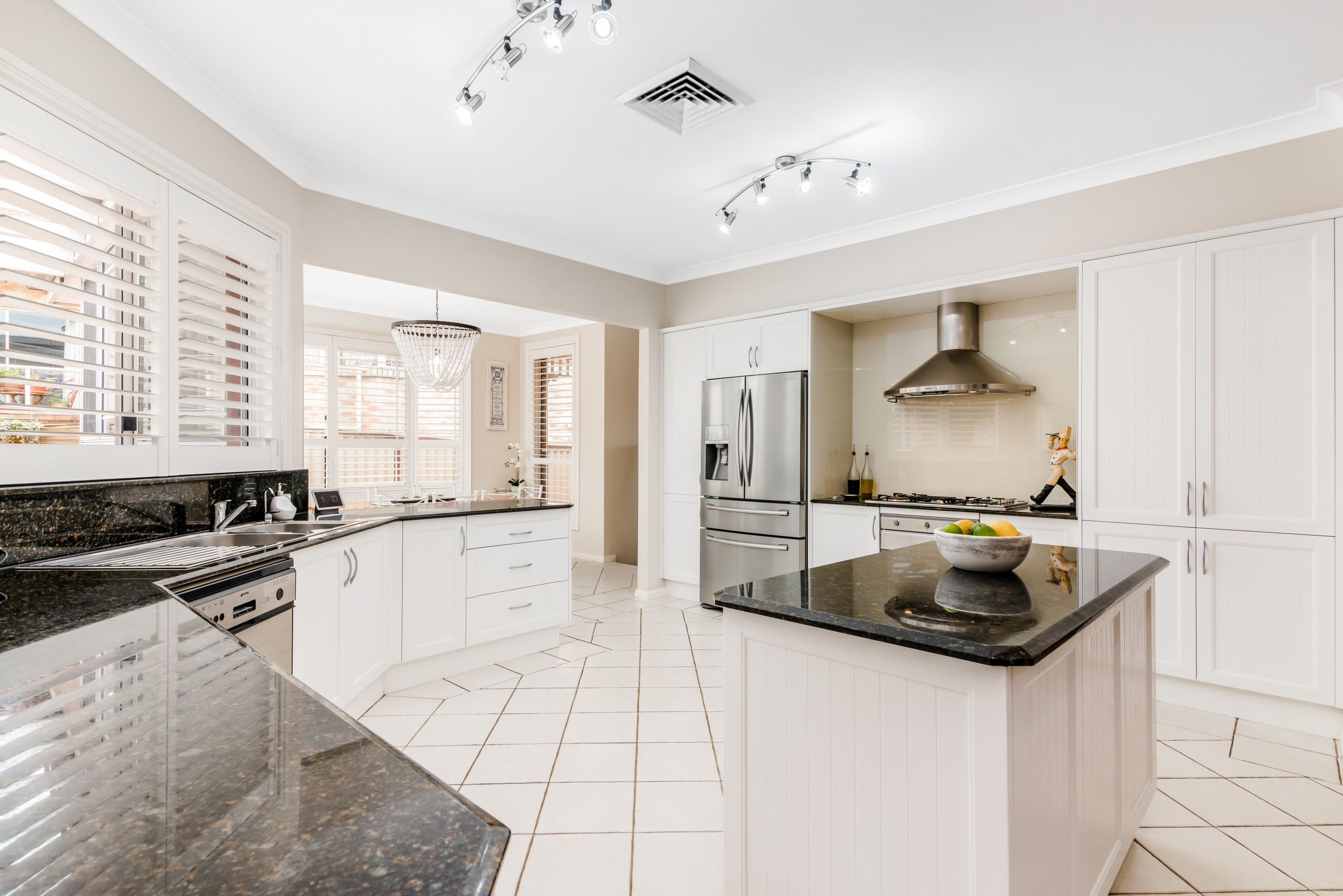 28 Richard Crescent, Cecil Hills - Thumbnail 5