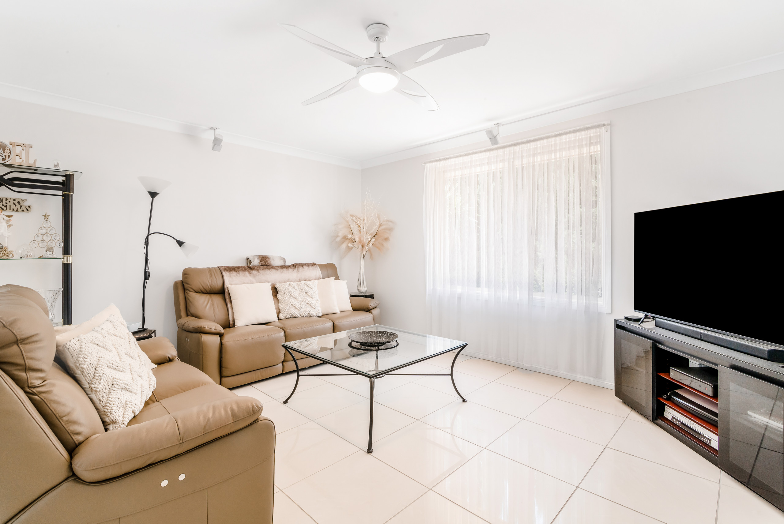 14 Herrick Close, West Hoxton - Thumbnail 8
