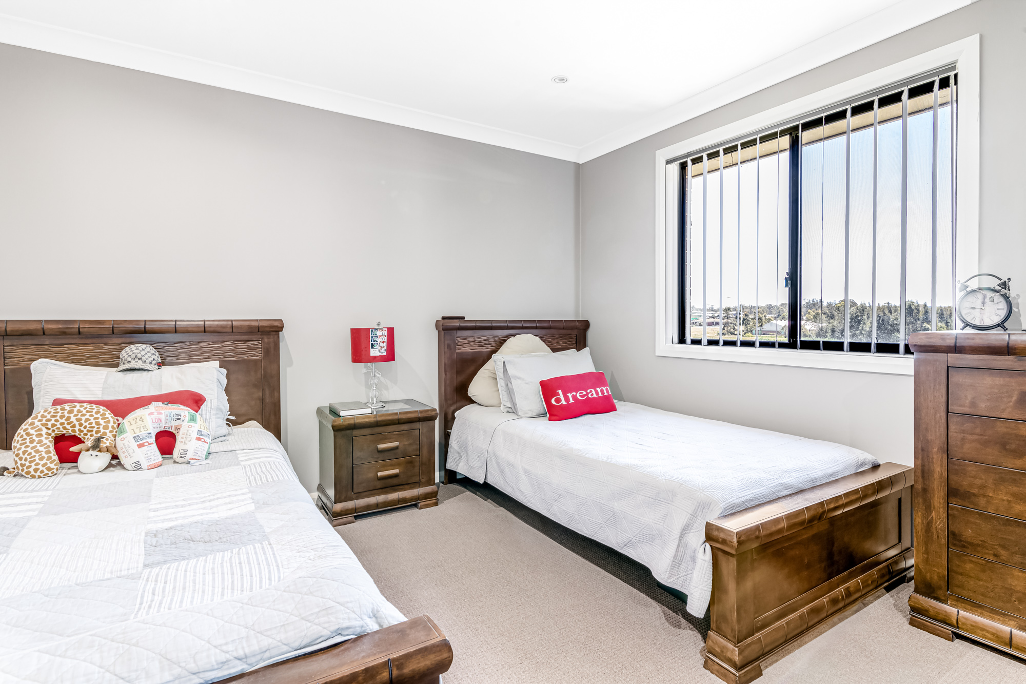 20 Fysh Avenue, Middleton Grange - Thumbnail 8
