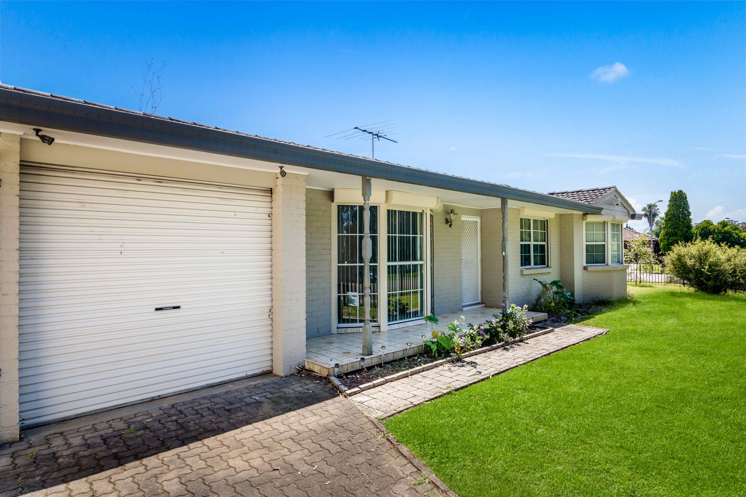 10 Kempsey Place, Bossley Park - Thumbnail 2