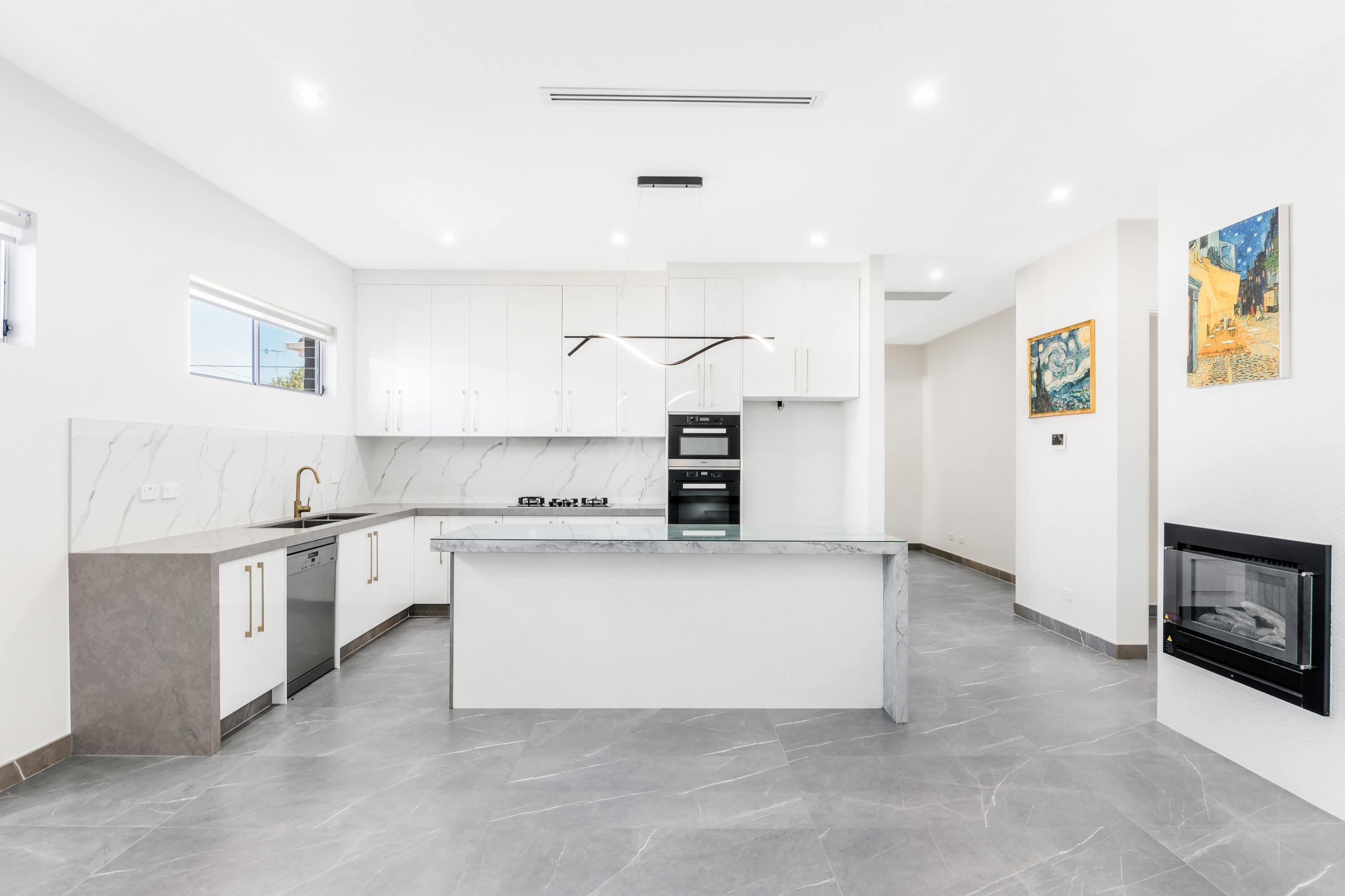 33 Chadwick Crescent, Fairfield West - Thumbnail 5