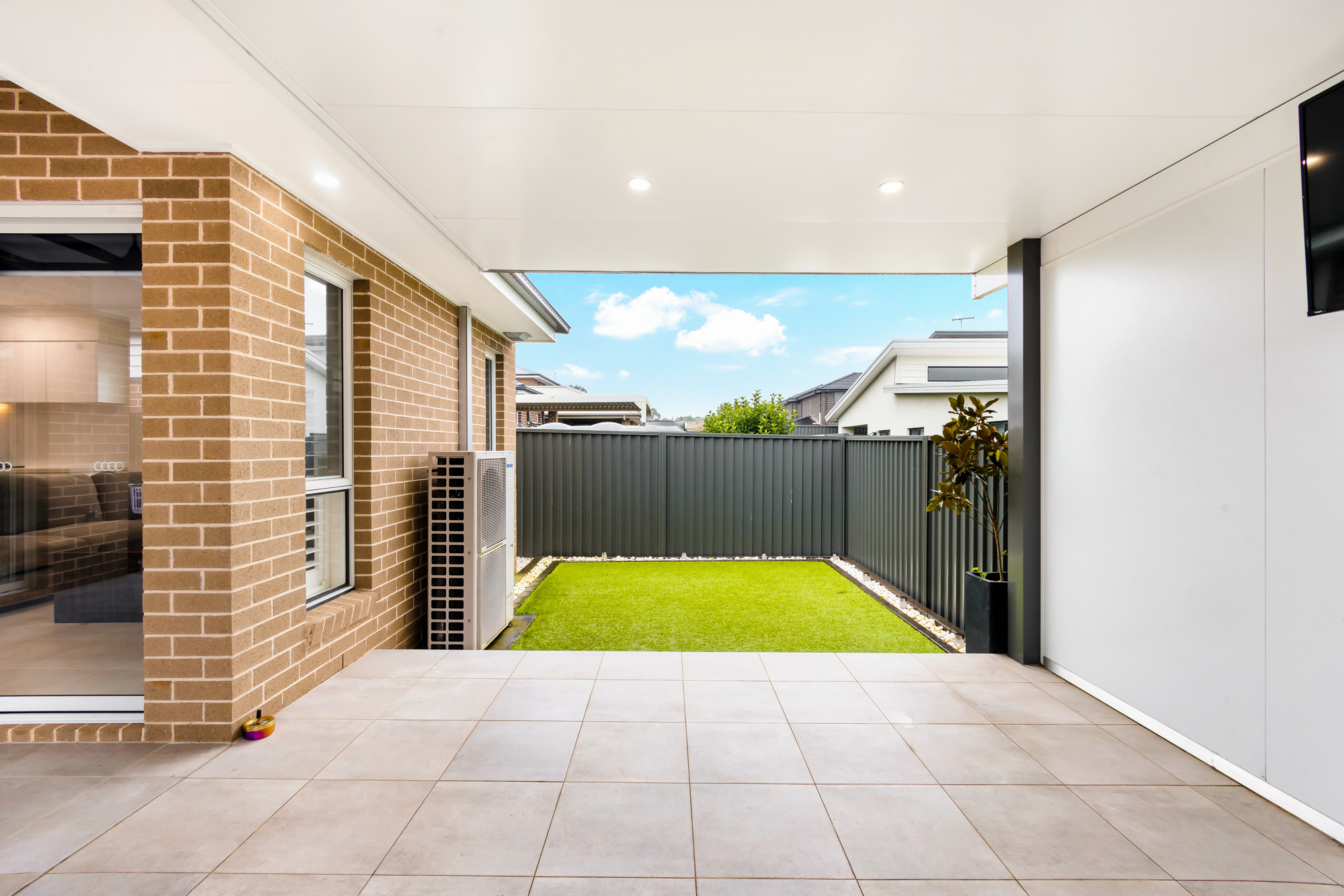 58 Seoul Avenue, Austral - Thumbnail 2