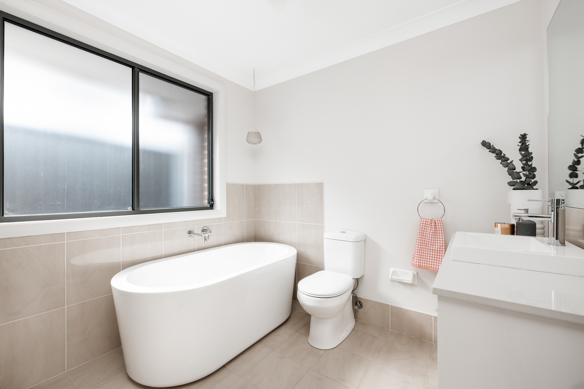 17 Oaklands Circuit, Gregory Hills - Thumbnail 3