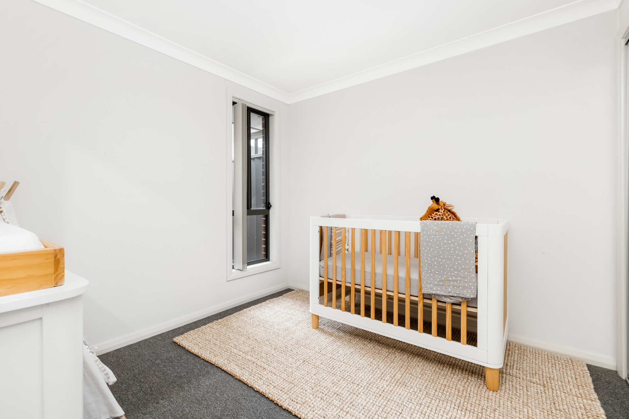 17 Oaklands Circuit, Gregory Hills - Thumbnail 2