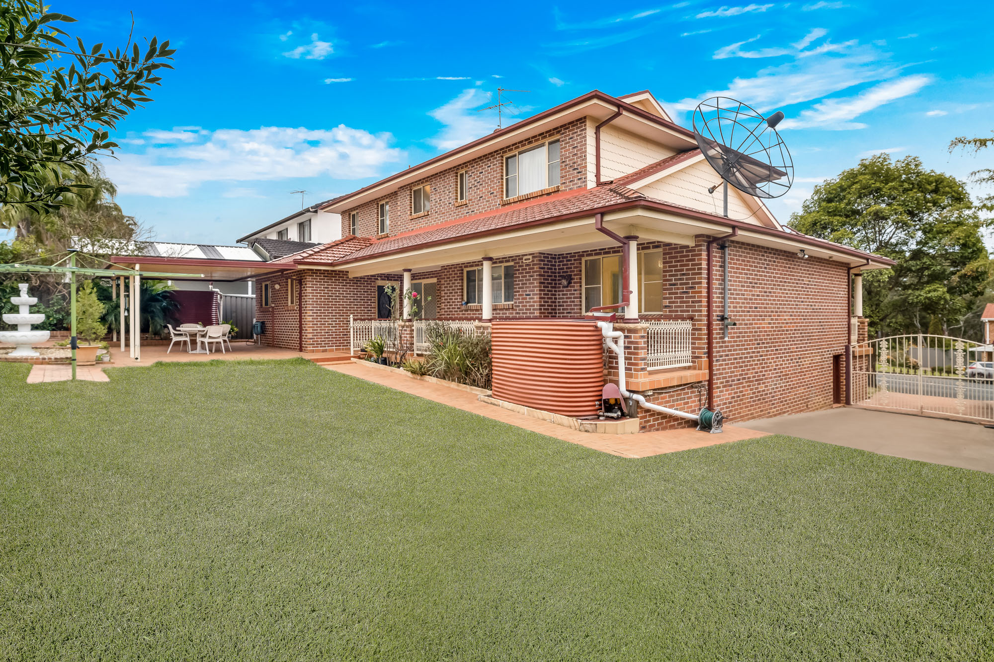 84 Stockdale Crescent, Abbotsbury - Thumbnail 2