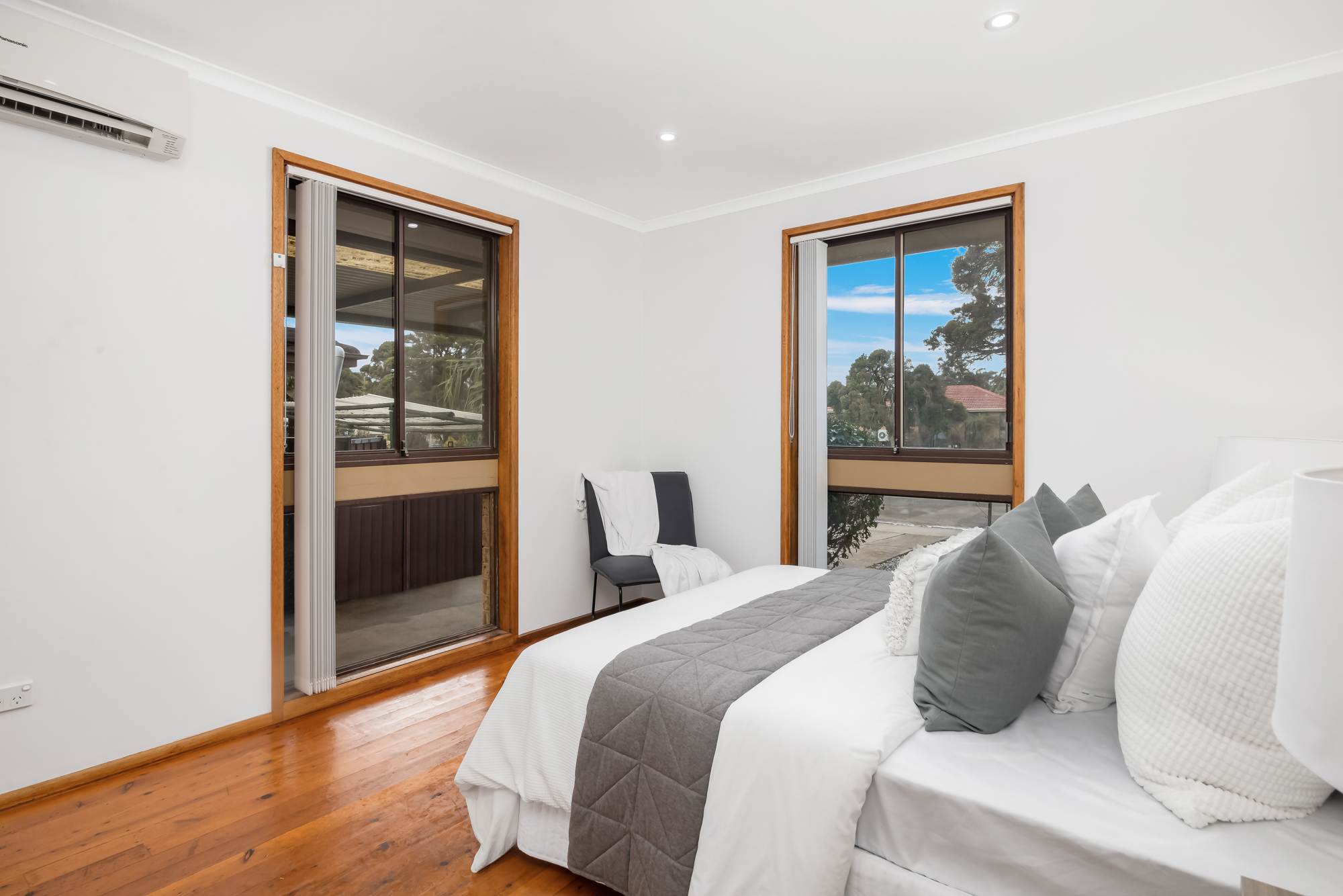 9 Carina Place, St Johns Park - Thumbnail 3