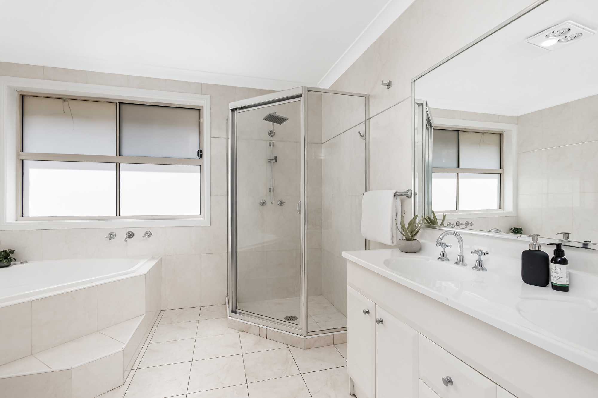 33 Leopold Place, Cecil Hills - Thumbnail 7