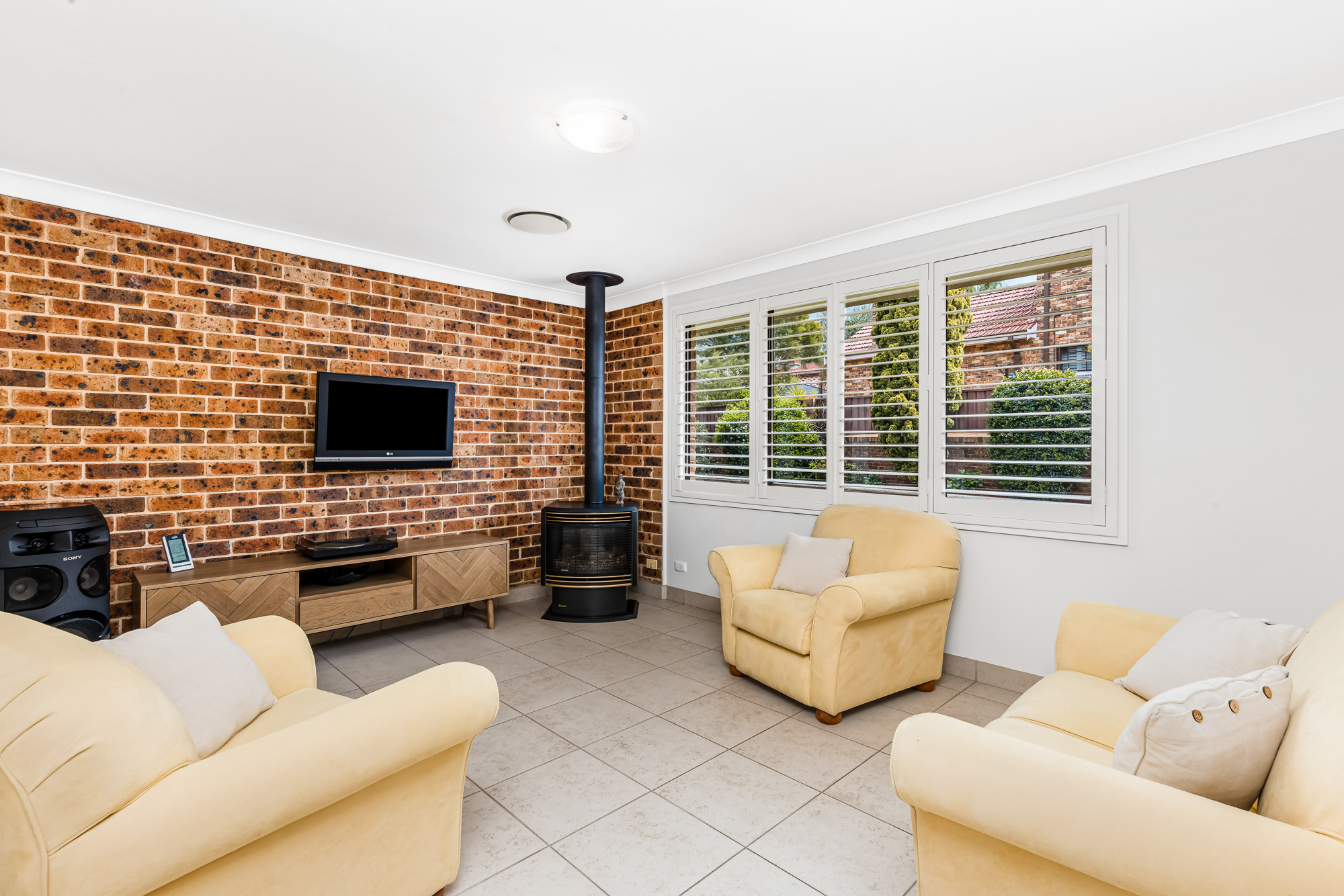 4 Kirkton Place, Edensor Park - Thumbnail 3