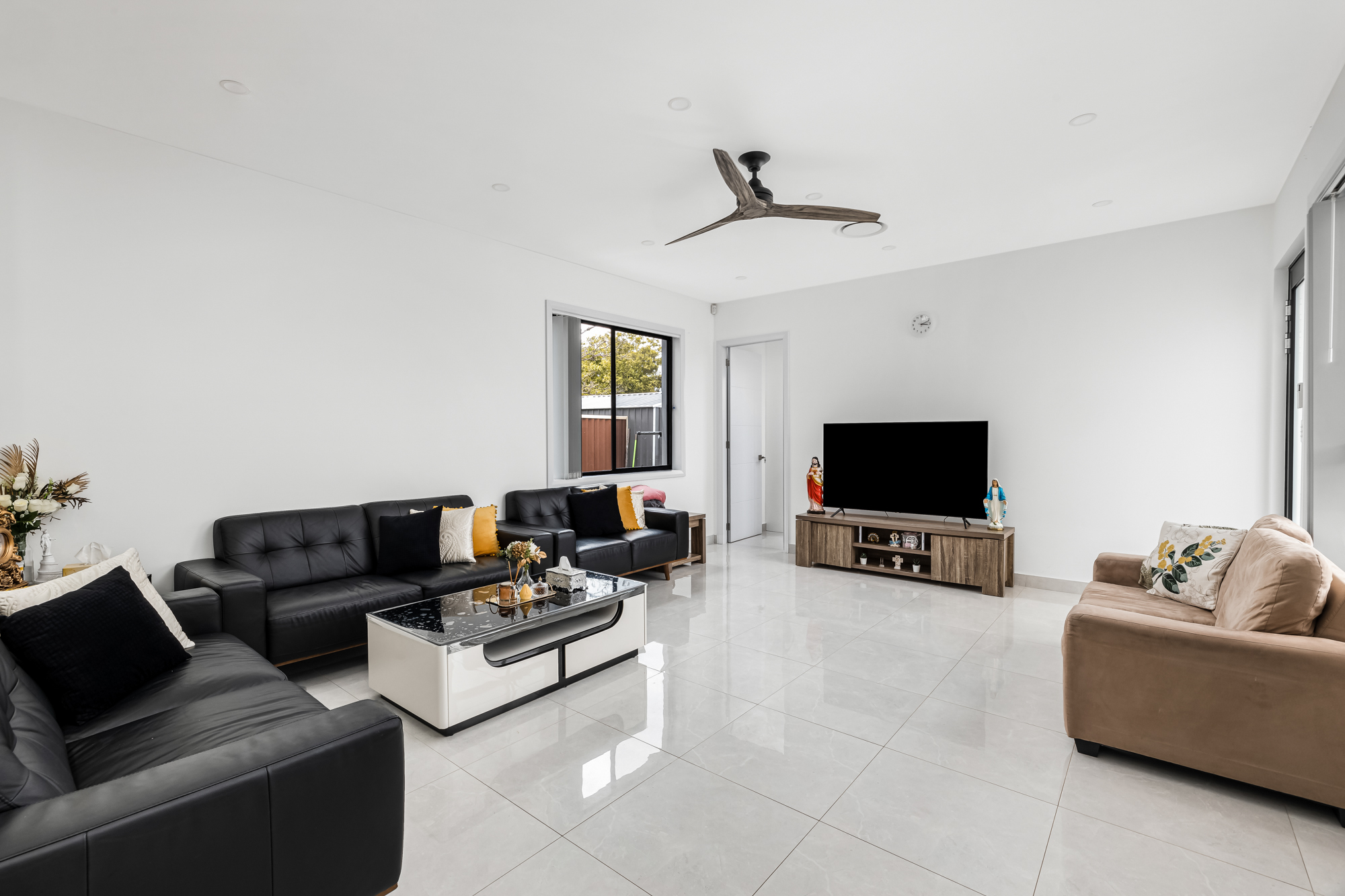 15 & 15A Fitzgerald Avenue, Edensor Park - Thumbnail 3
