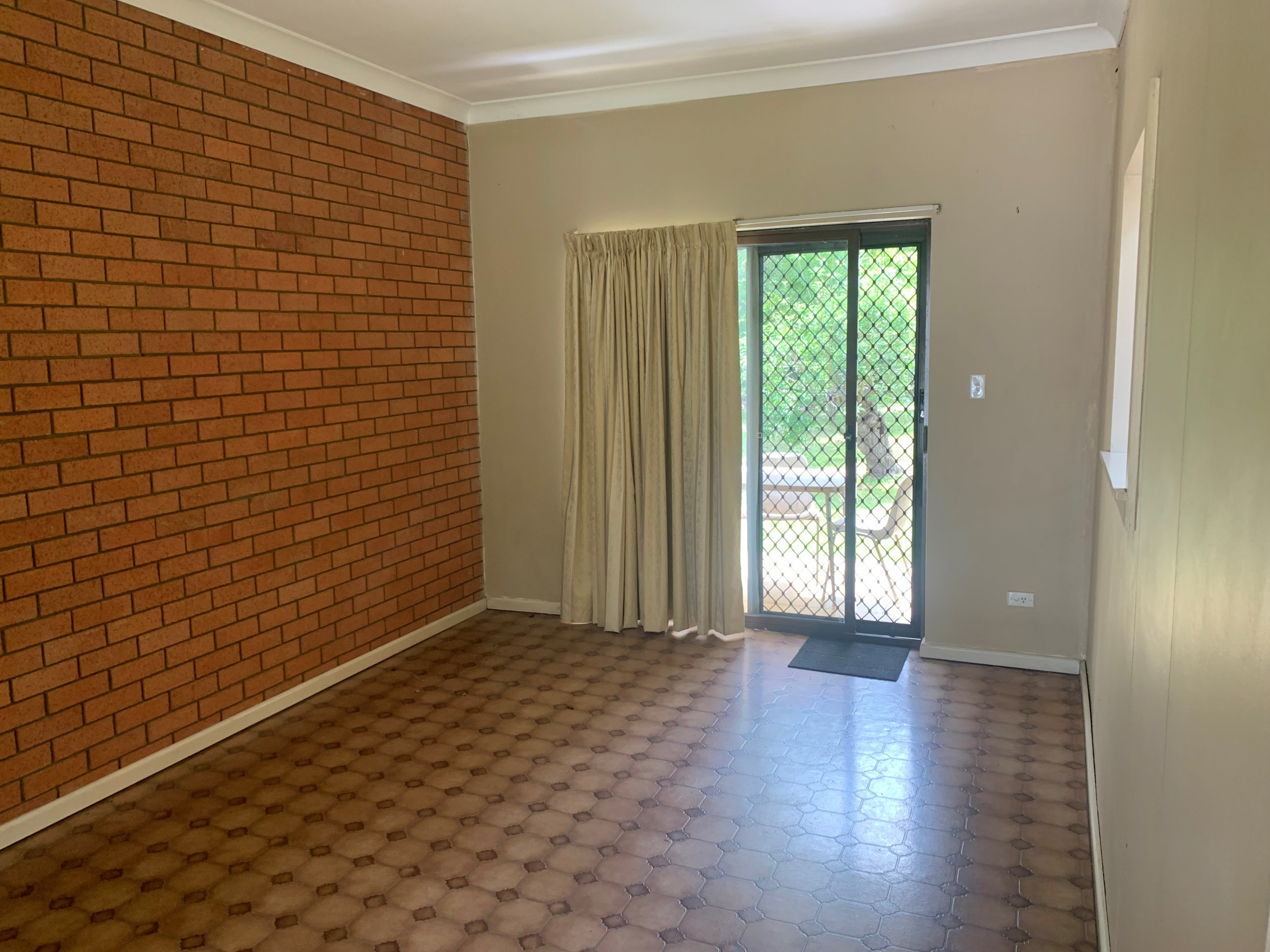 58 Campbell Street, Fairfield East - Thumbnail 2