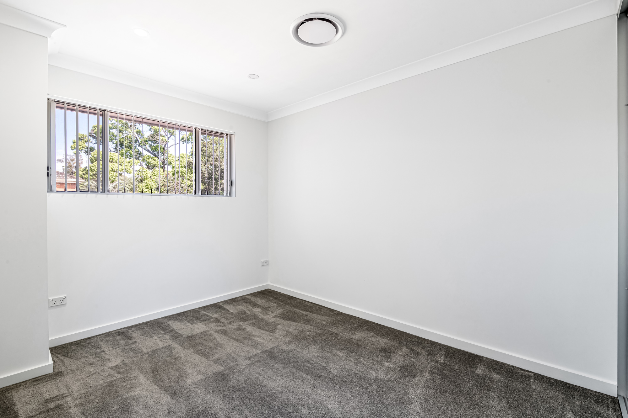 1/31 Rugby Street, Cambridge Park - Thumbnail 5