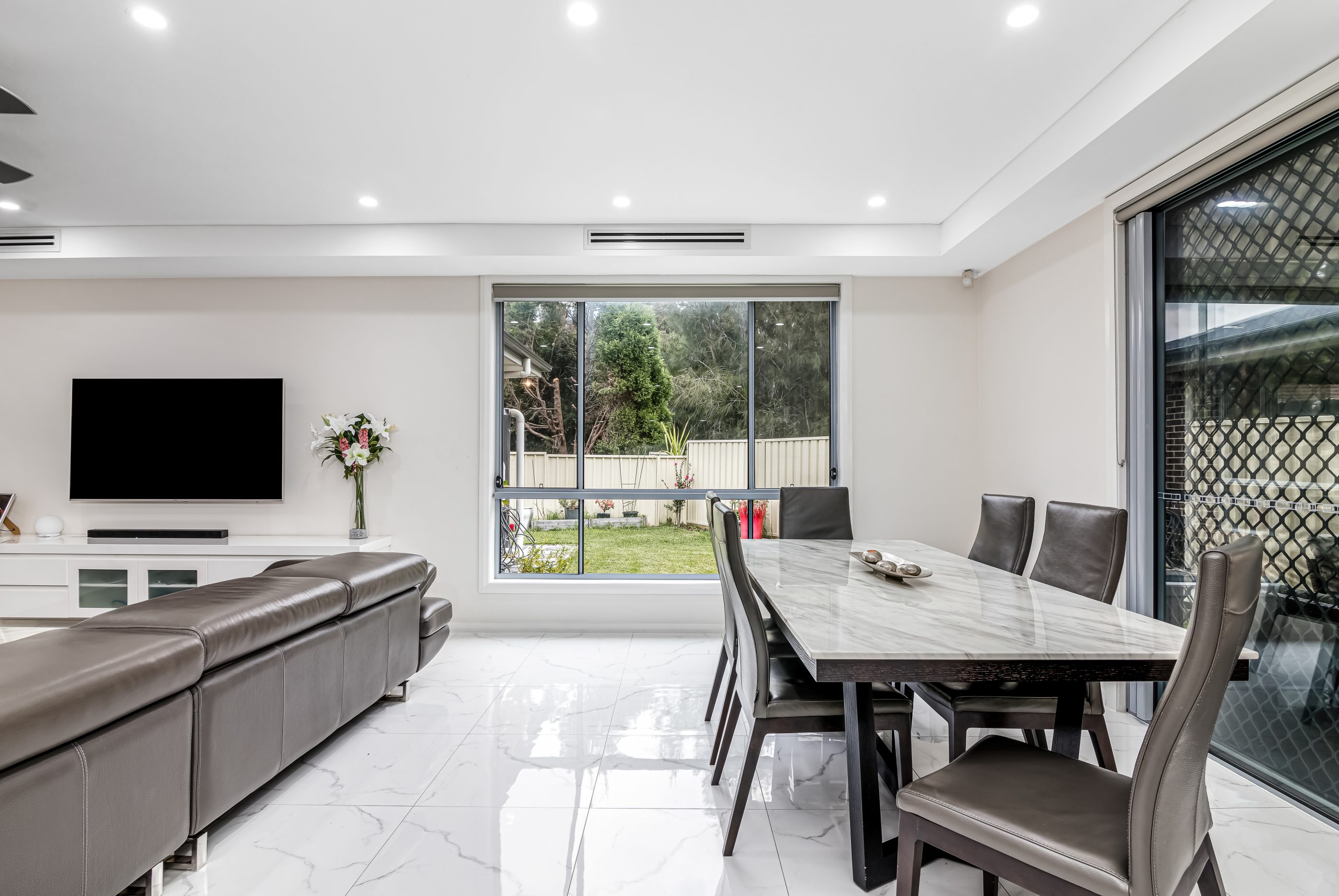 47 & 47A Diamond Crescent, Bonnyrigg - Thumbnail 5