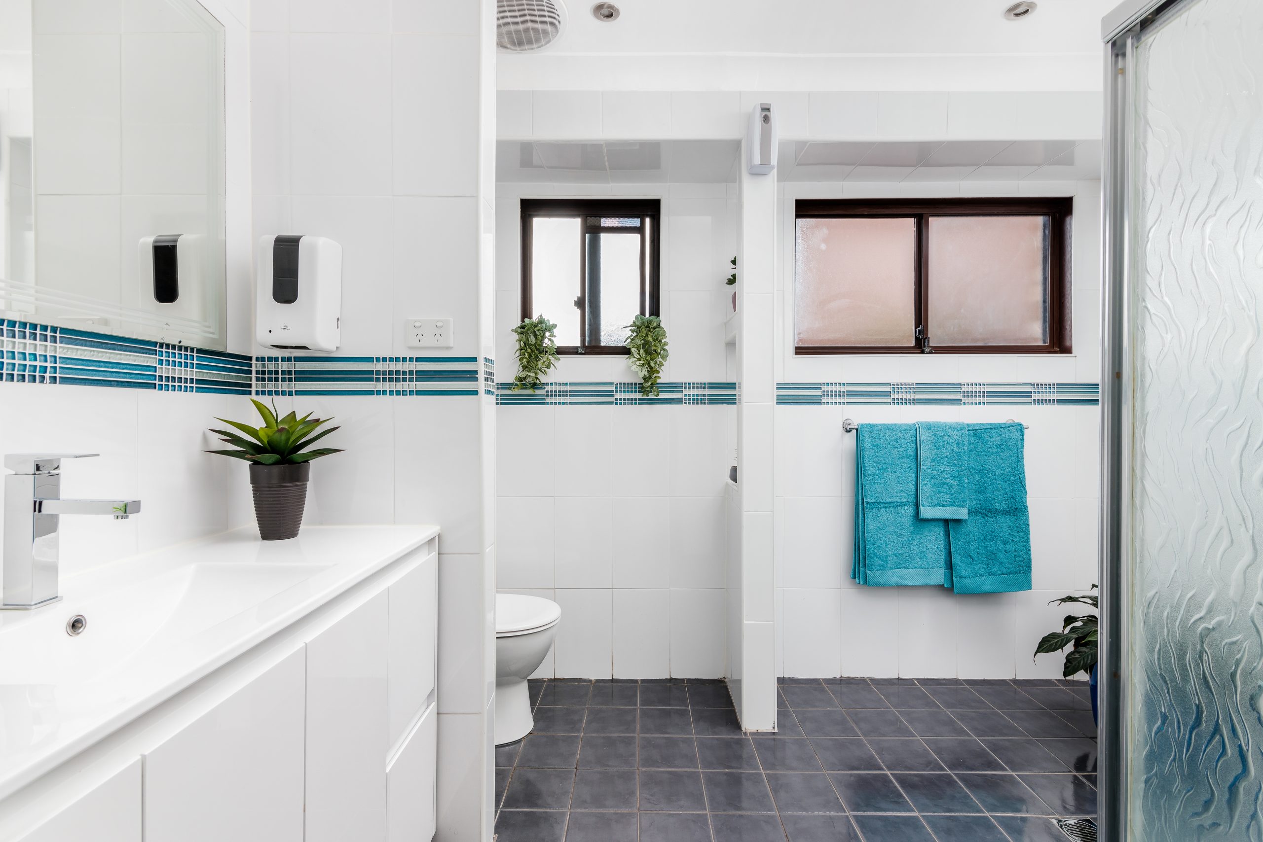 8 Ernst Place, Edensor Park - Thumbnail 2