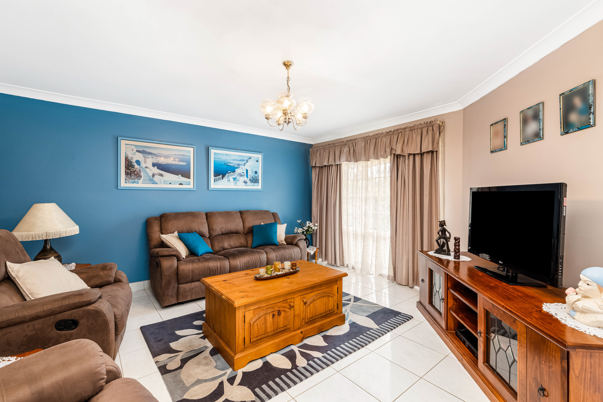 25 Dalpra Crescent, Bossley Park - Image 1