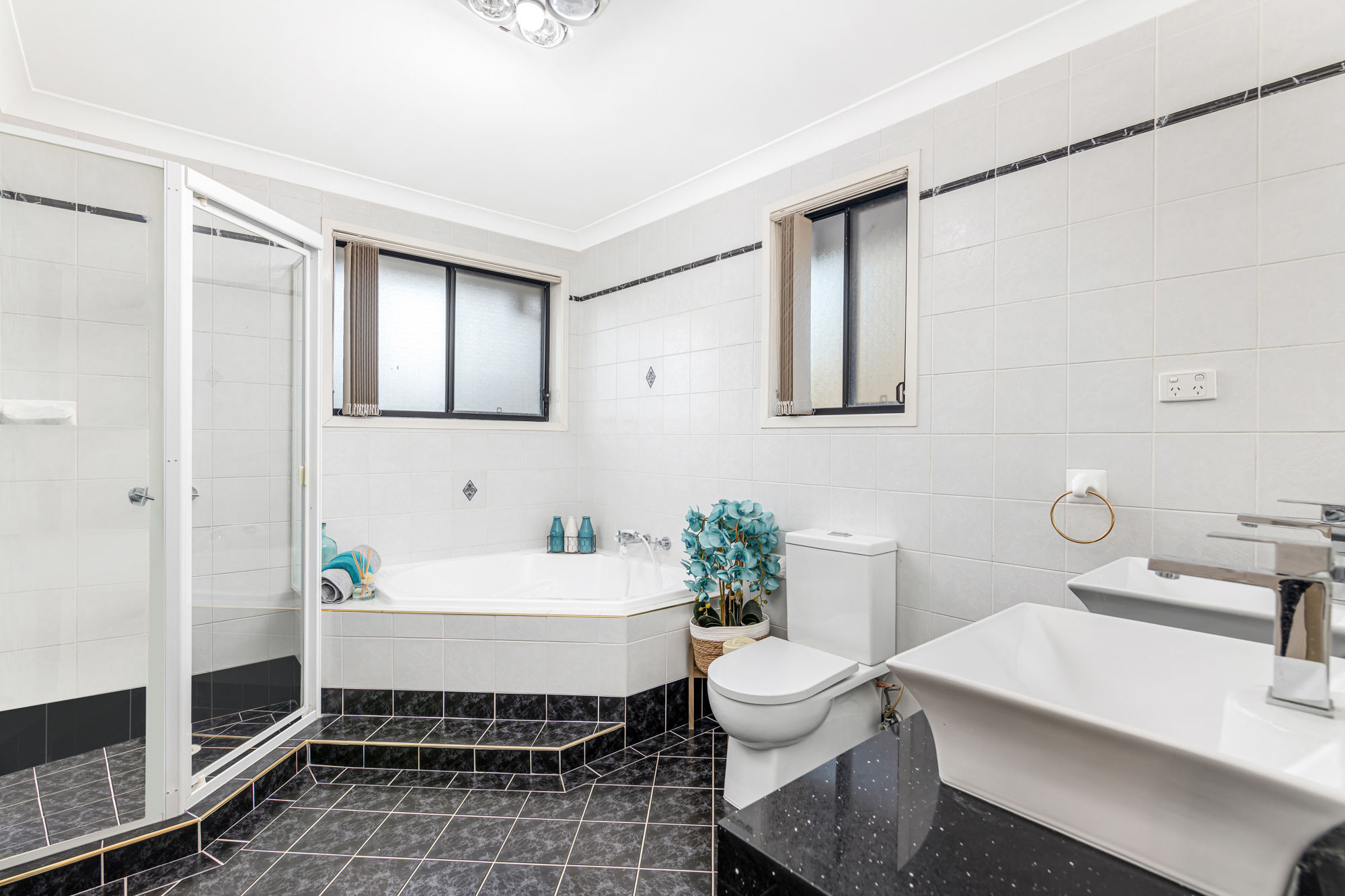 76 Athlone Street, Cecil Hills - Thumbnail 6