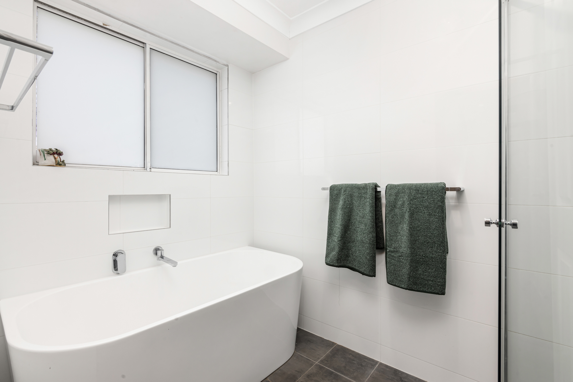 5 Stockdale Crescent, Abbotsbury - Thumbnail 5