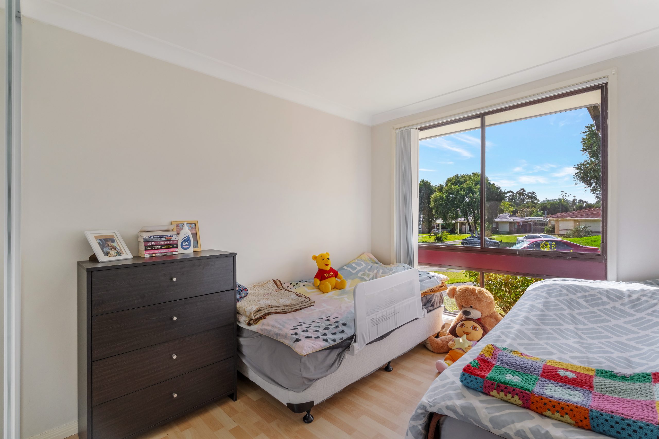 8 Romney Place, Wakeley - Thumbnail 3