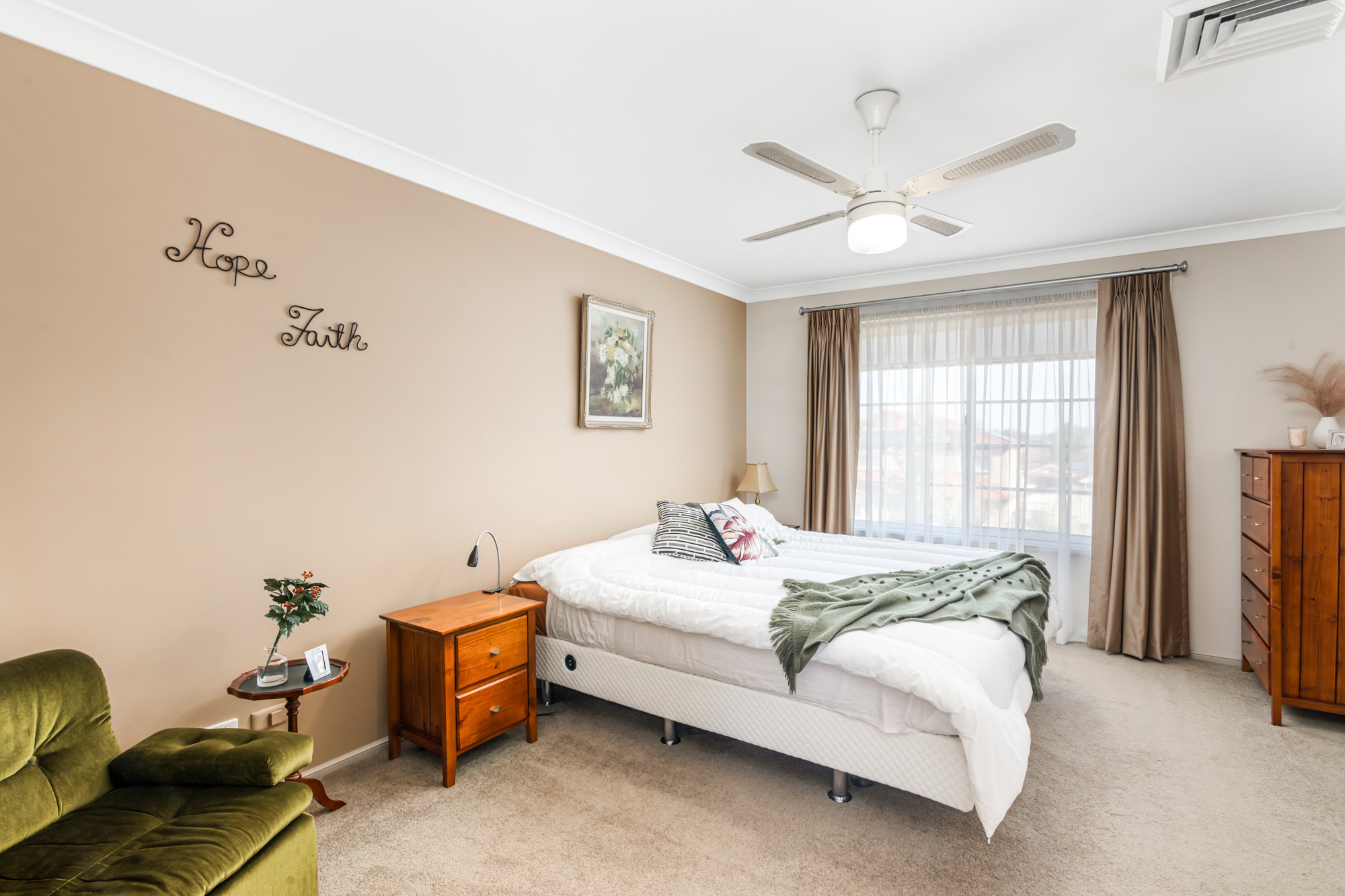 17 Pharlap Street, Bossley Park - Thumbnail 5
