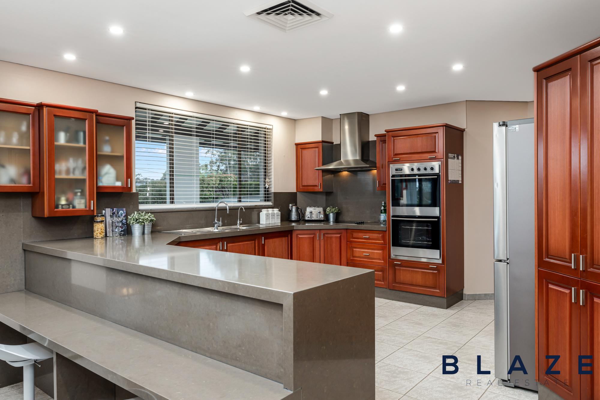 2 Balson Close, Abbotsbury - Thumbnail 5