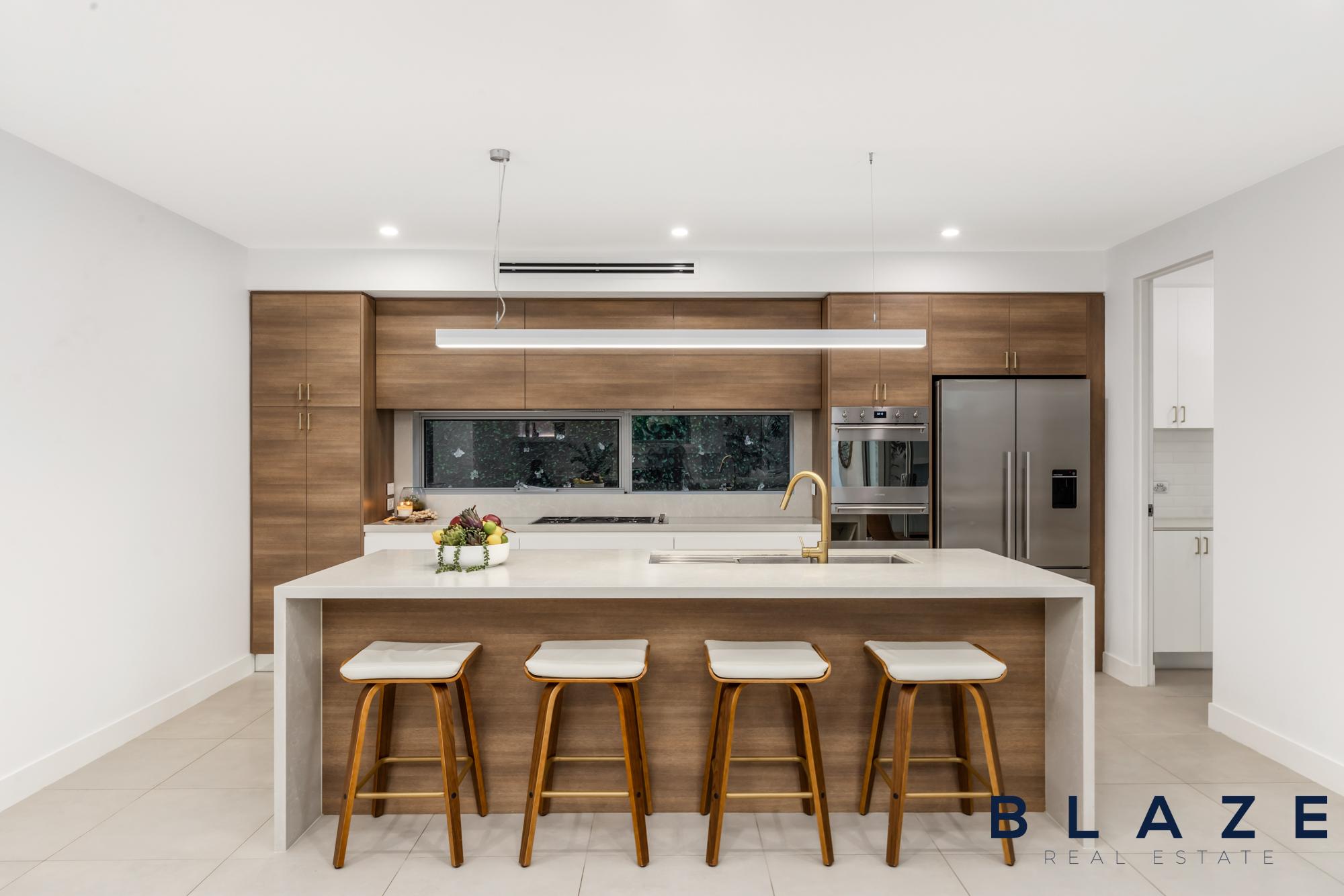 21 Dobroyd Drive, Elizabeth Hills - Thumbnail 2