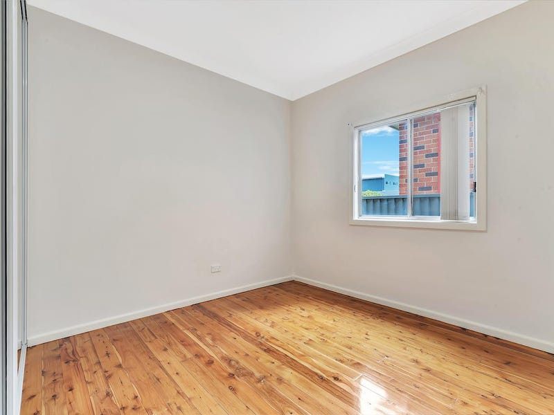 10 Duke Street, Canley Heights - Thumbnail 2