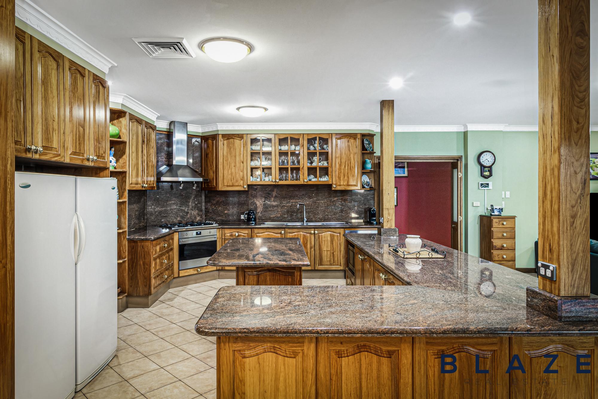 8 Kirkton Place, Edensor Park - Thumbnail 8