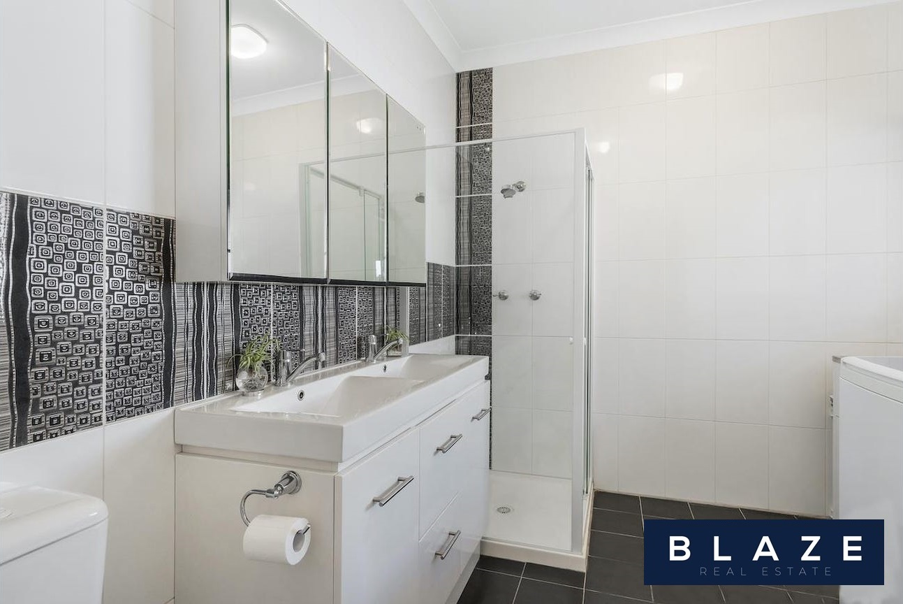 67 Flinders Crescent, Hinchinbrook - Thumbnail 4