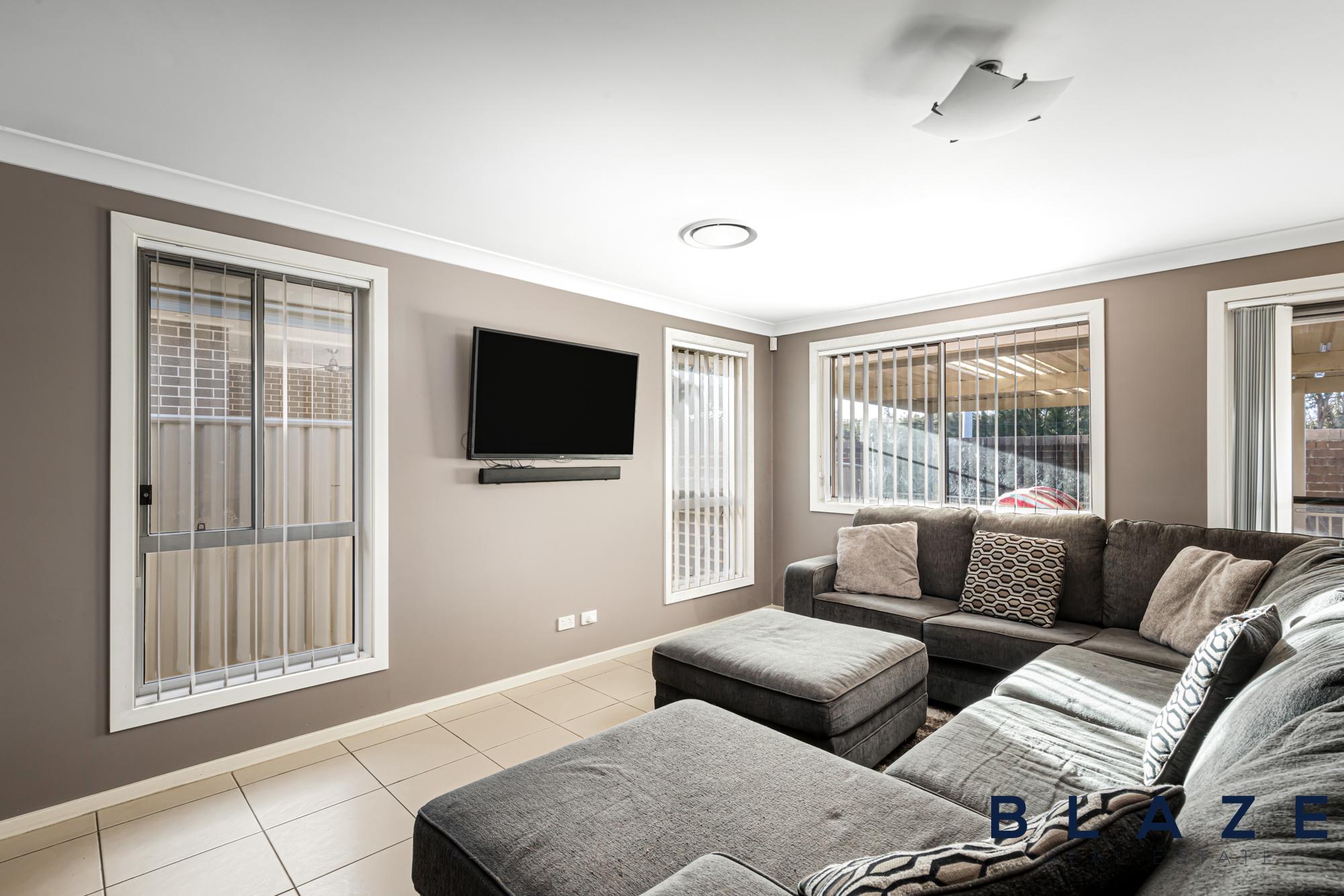 35 Fysh Avenue, Middleton Grange - Thumbnail 4