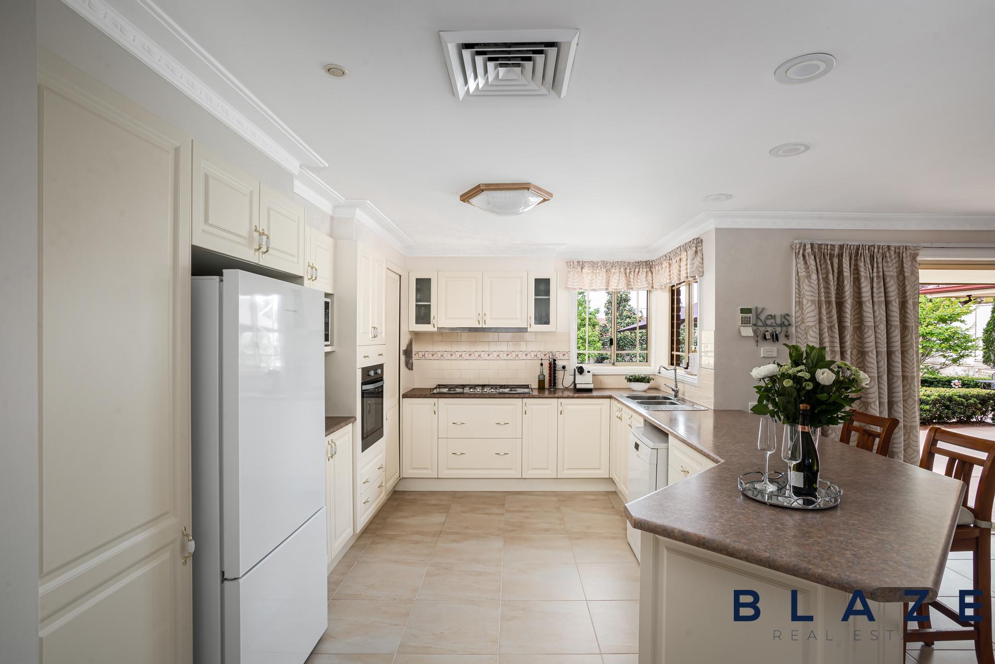 12 Lindeman Crescent, Green Valley - Thumbnail 8