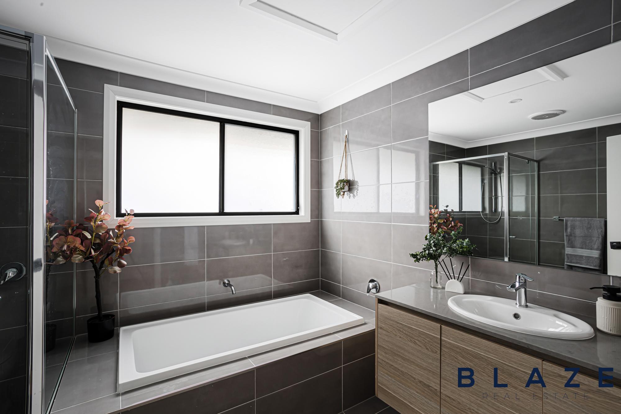 28 Bywaters Drive, Catherine Field - Thumbnail 6