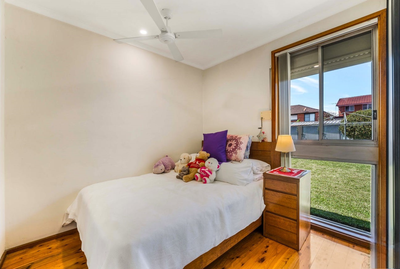 21 Sunny Place, St Johns Park - Thumbnail 8