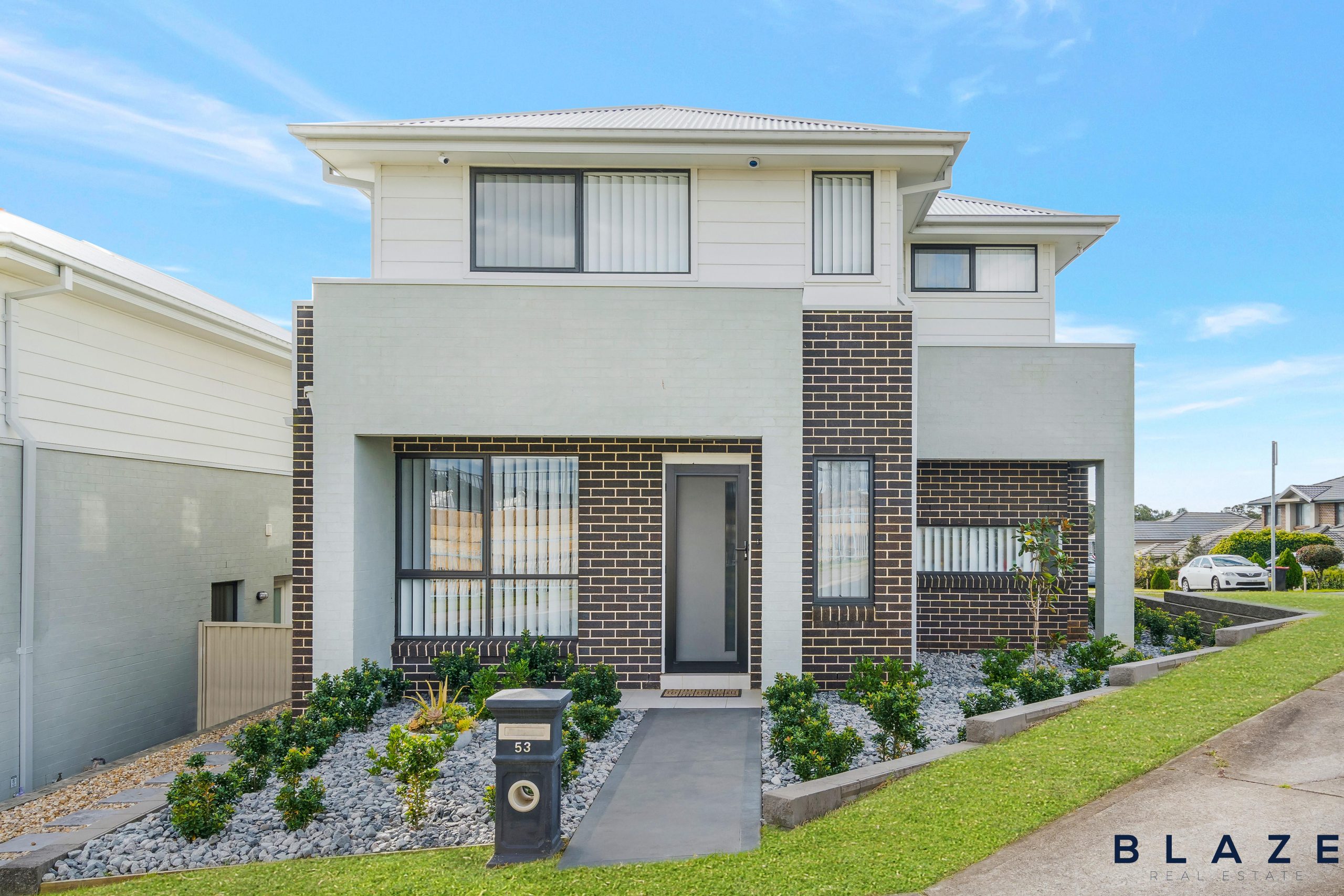 131 Southern Cross Avenue, Middleton Grange - Thumbnail 3