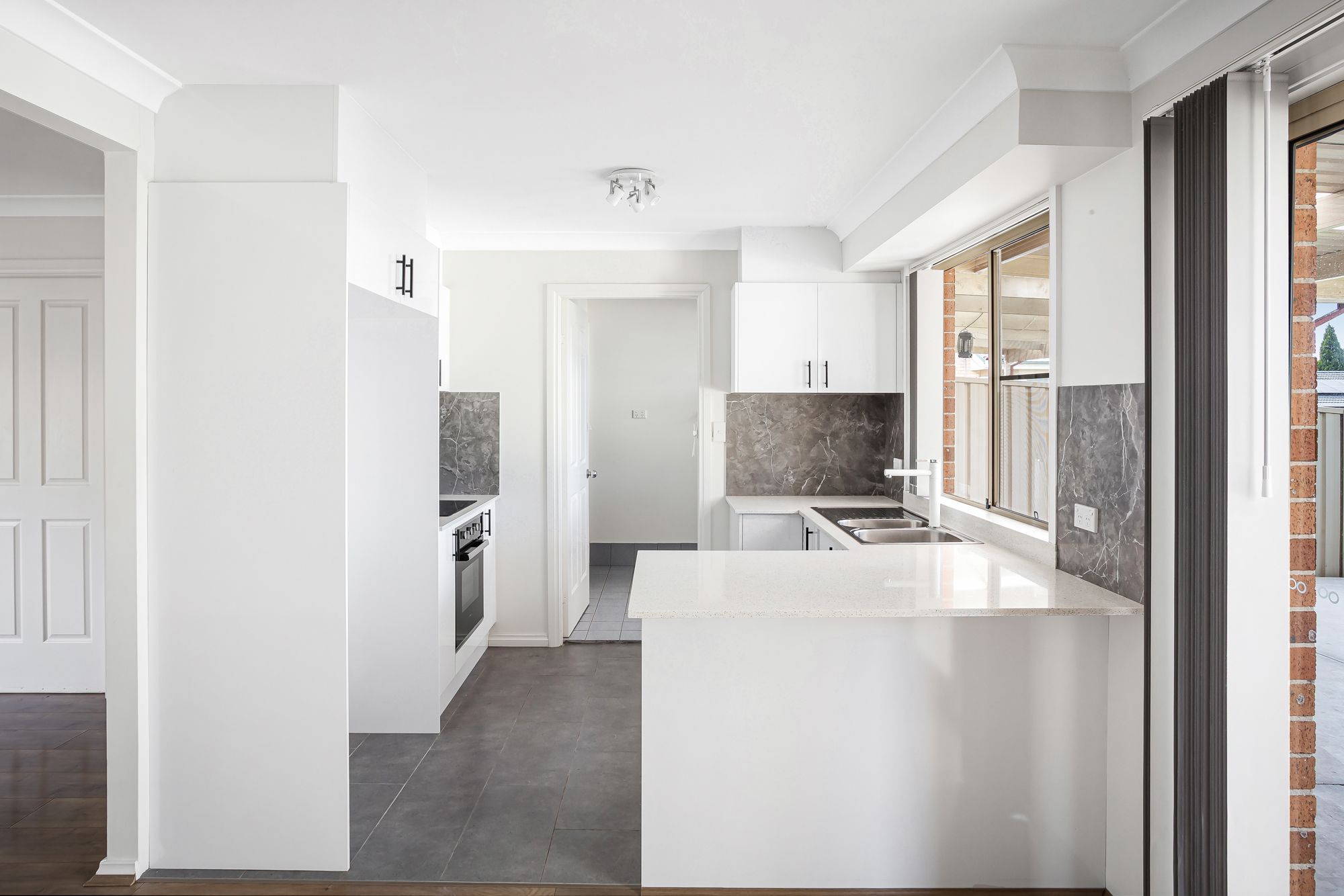 2/23 Davina Crescent, Cecil Hills - Thumbnail 3