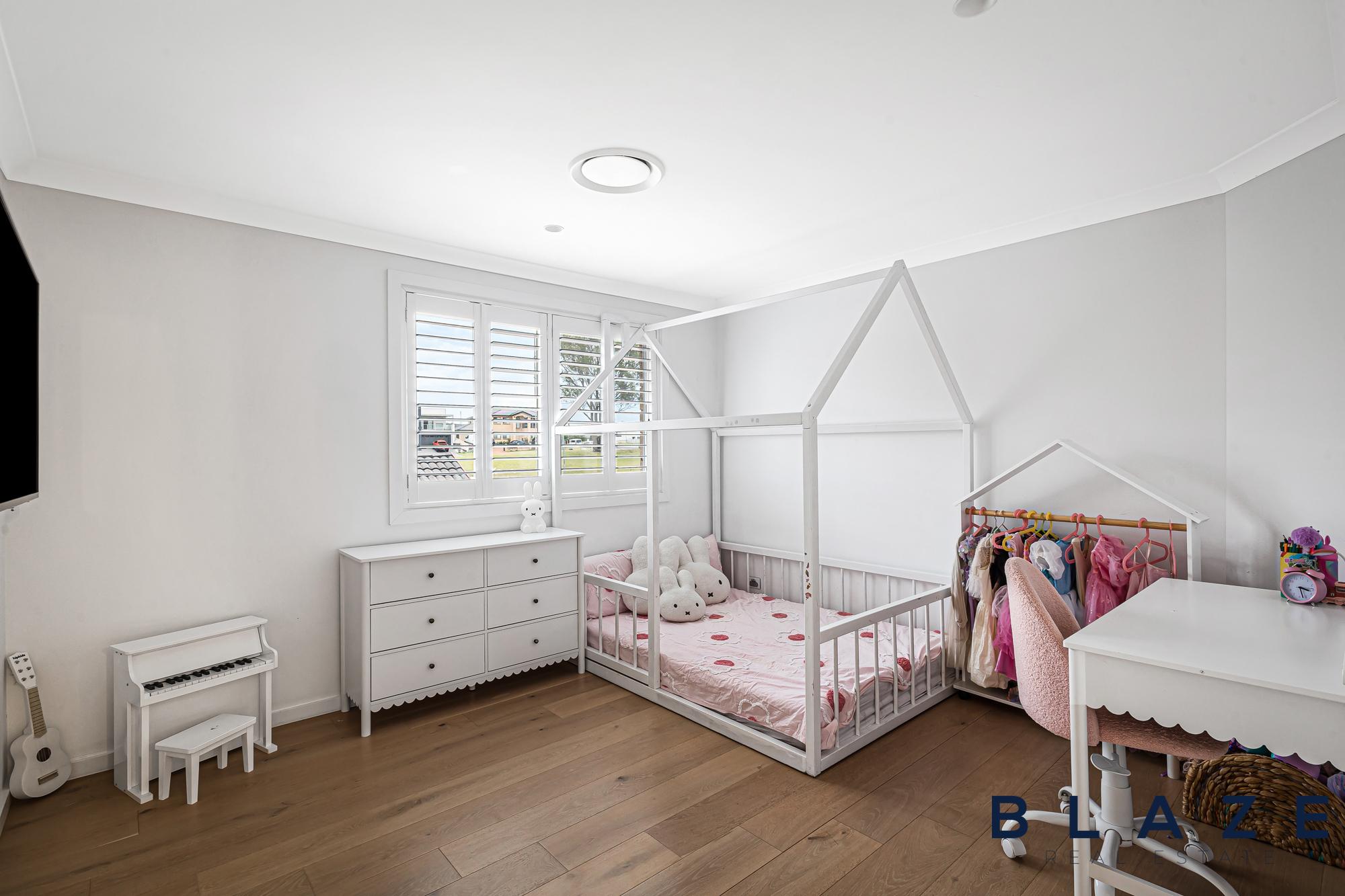 24 Keneally Crescent, Edensor Park - Thumbnail 3