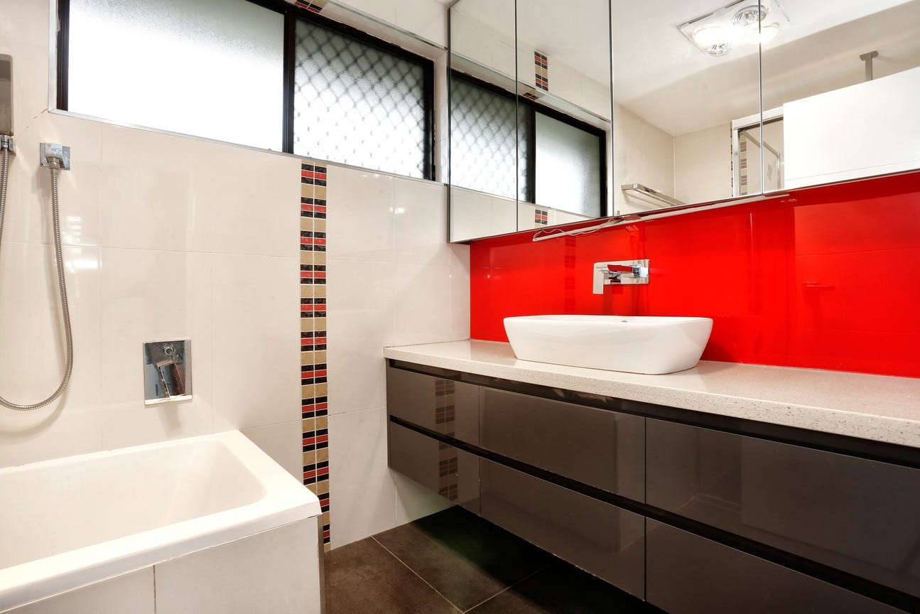 2 Christie Street, Prairiewood - Thumbnail 2