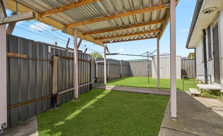 43 Bolinda Street, Busby - Thumbnail 2