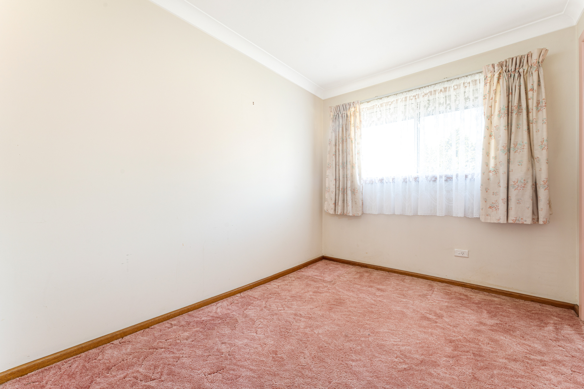 1 Hollydene Crescent, Edensor Park - Thumbnail 7