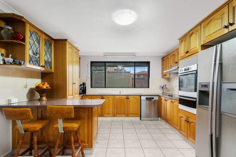 34 Corio Road, Prairiewood - Thumbnail 8