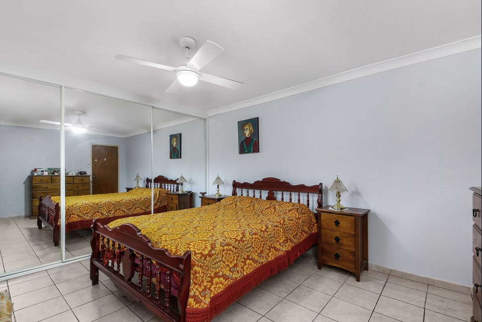 34 Corio Road, Prairiewood - Thumbnail 4