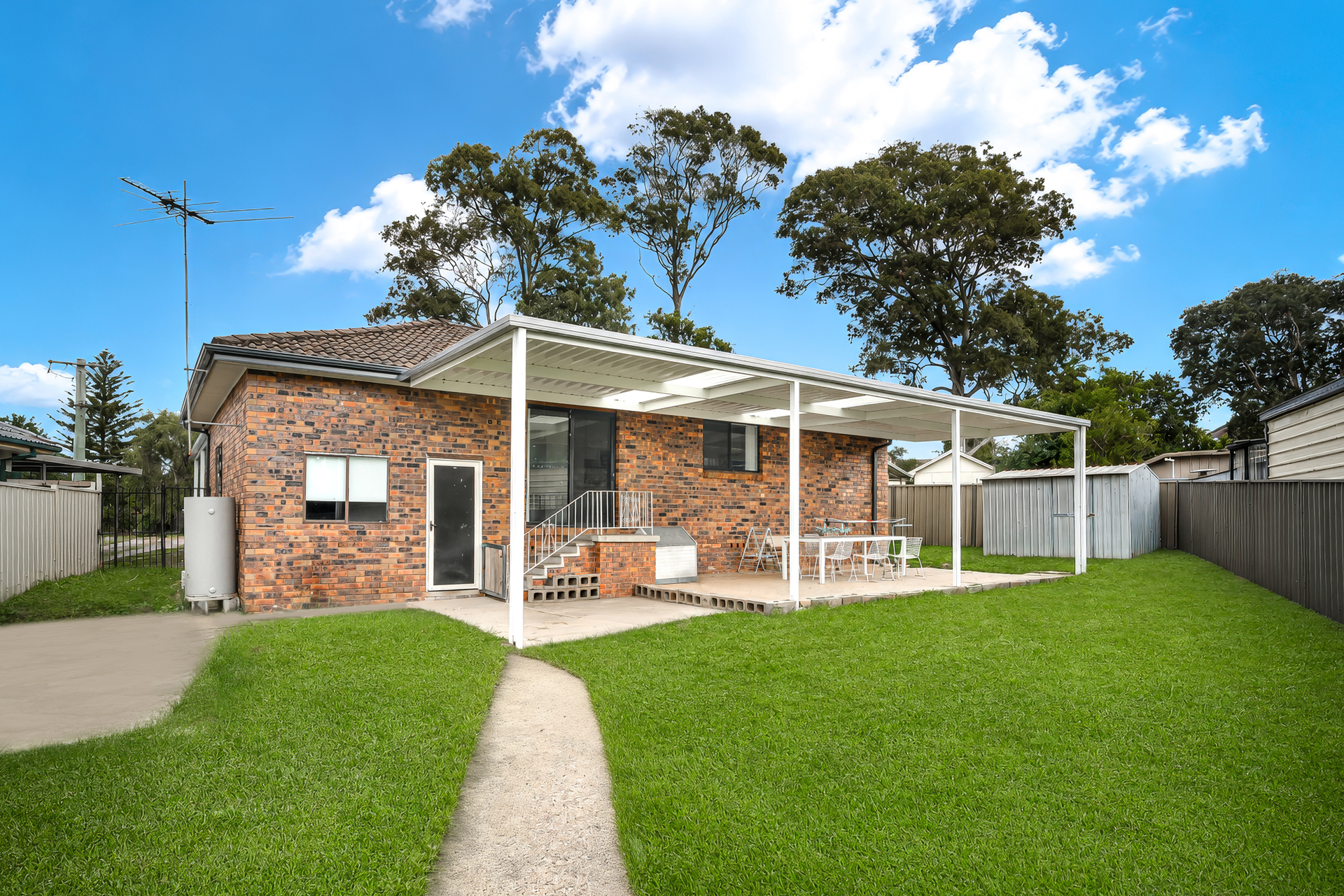3 Grady Gardens, Smithfield - Thumbnail 5