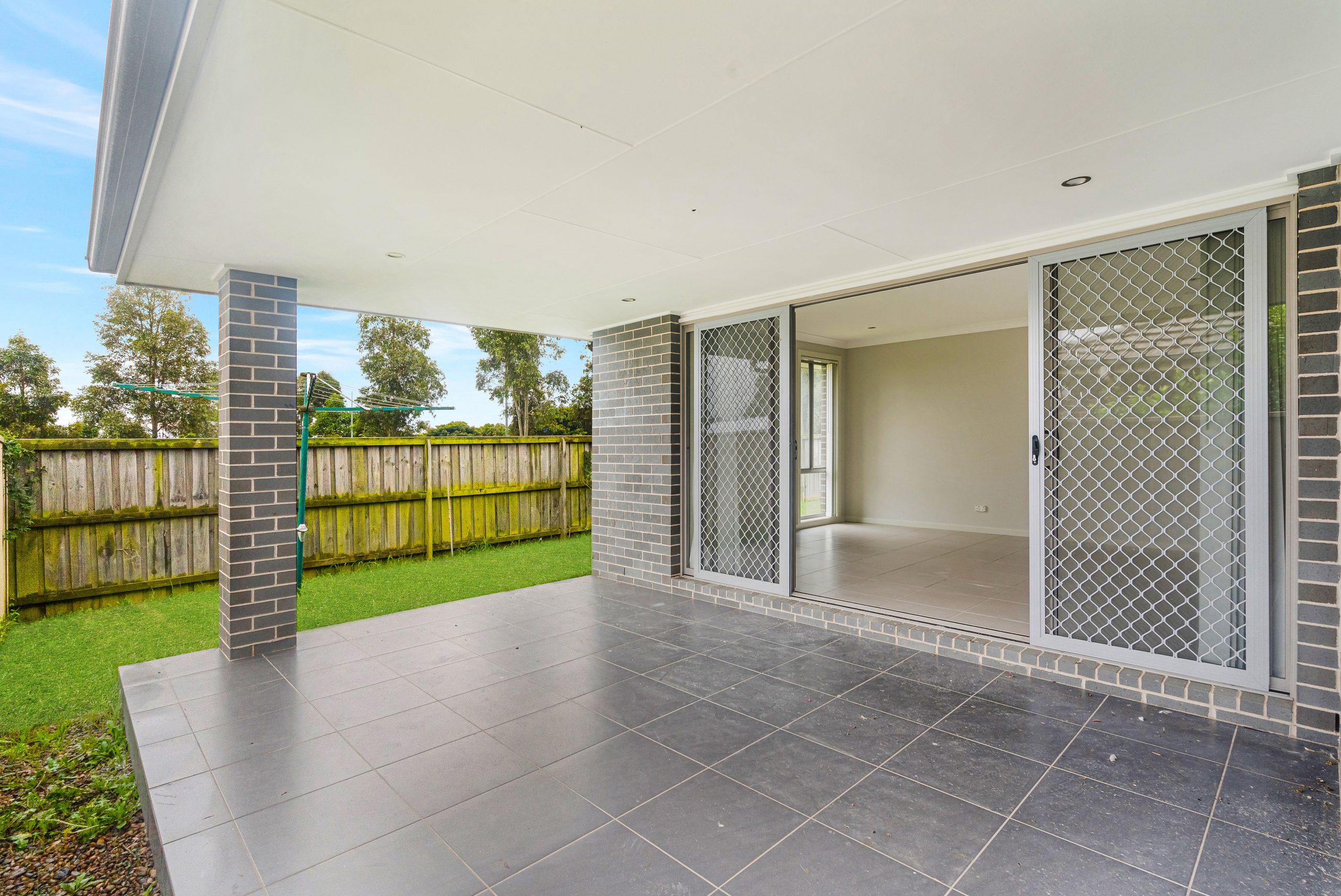2 Ambrose Street, Oran Park - Thumbnail 2